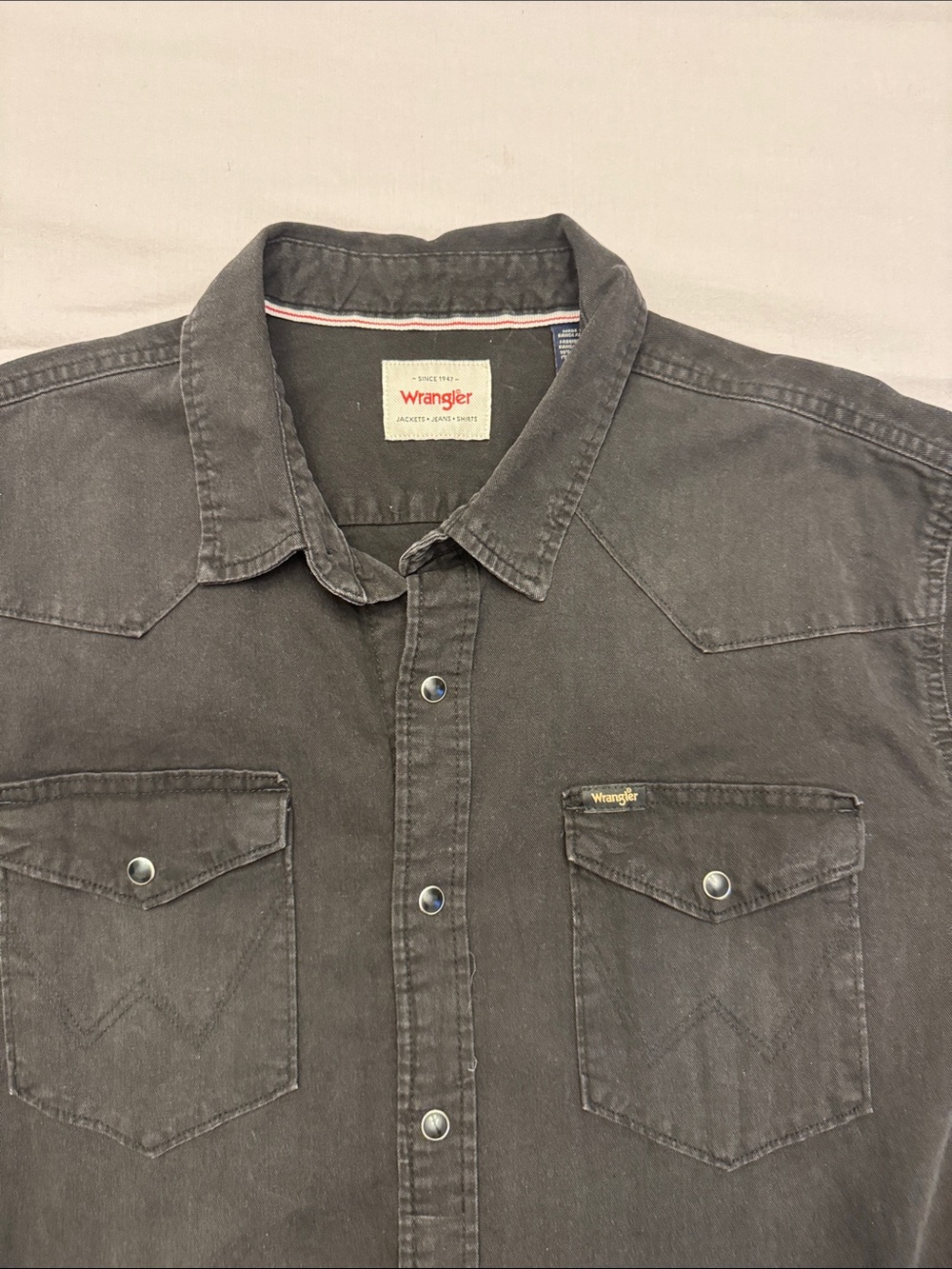 Wrangler Men's Black Button-Down Western Shirt